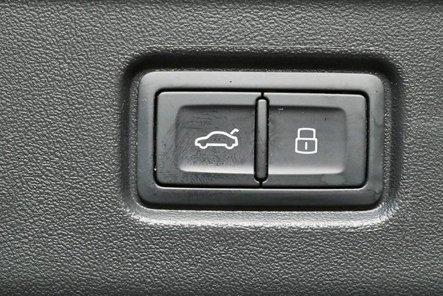 Certified 2025 Audi A6 e-tron Premium w/ Ultra Package image 30