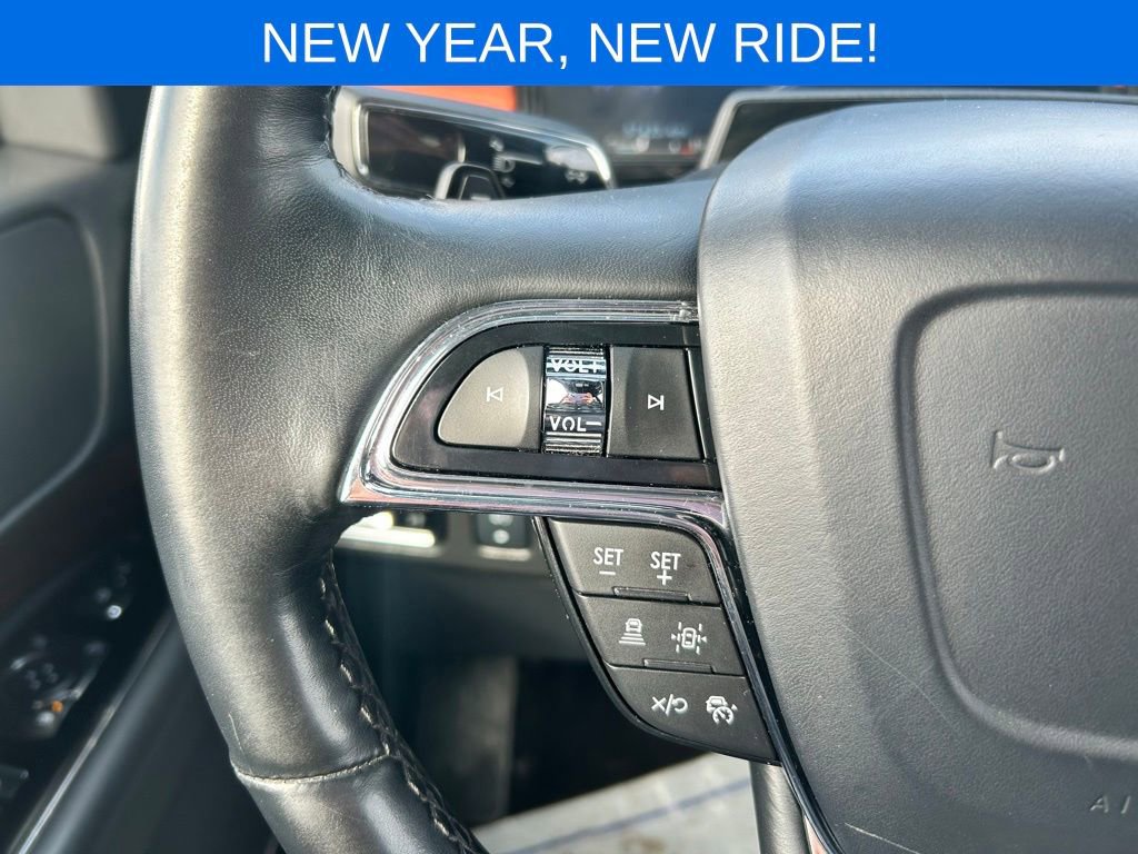 Used 2024 Lincoln Navigator Premiere image 38