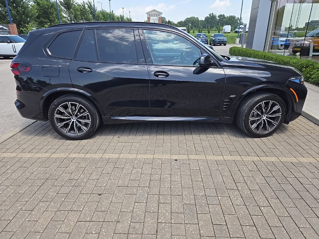 Used 2024 BMW X5 xDrive40i w/ Executive Package AWD/4WD image 4
