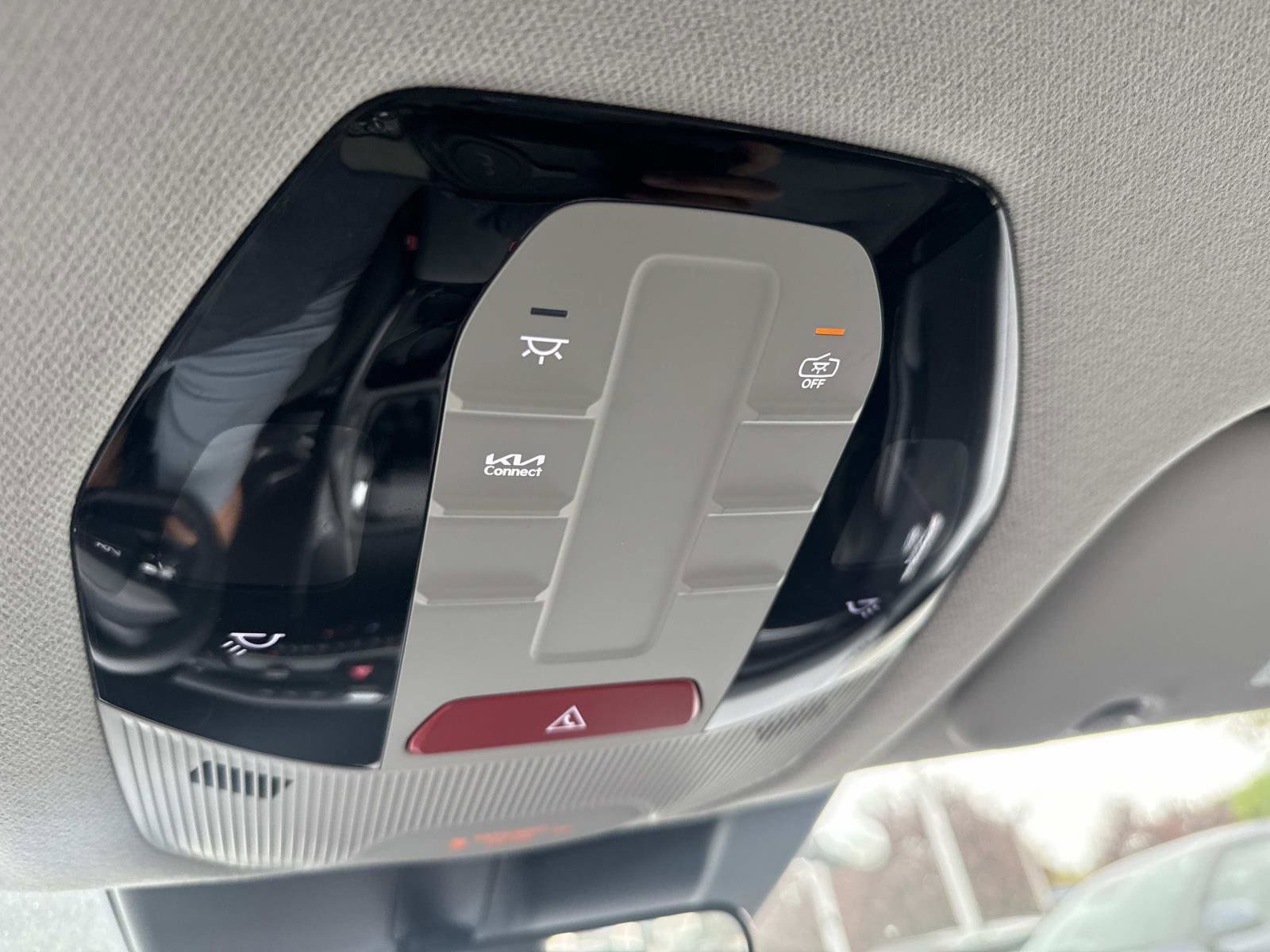 Used 2025 Kia K4 FWD image 25