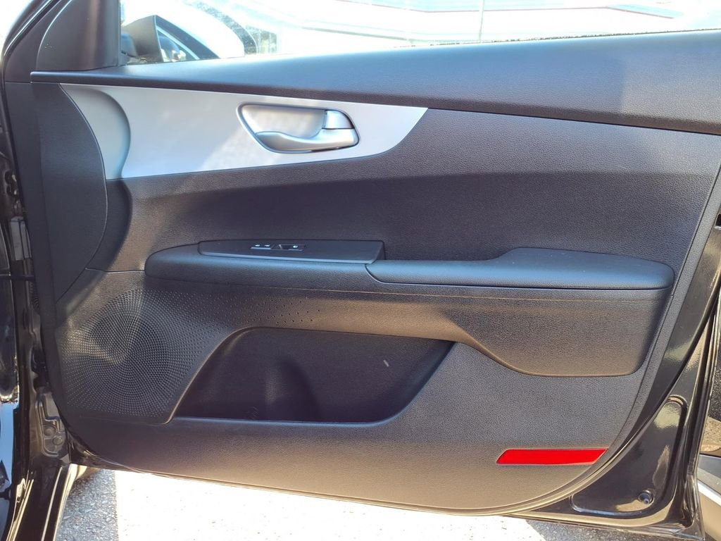 Certified 2023 Kia Forte LXS FWD image 23