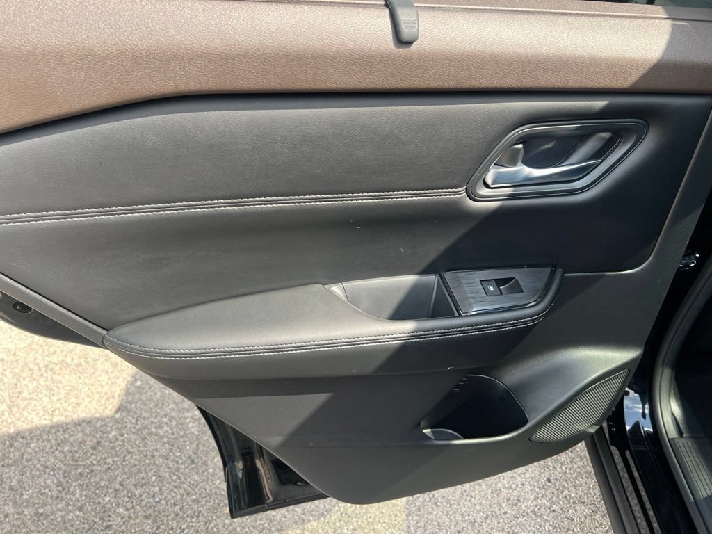 Certified 2023 Nissan Rogue SV w/ SV Premium B Package AWD/4WD image 11