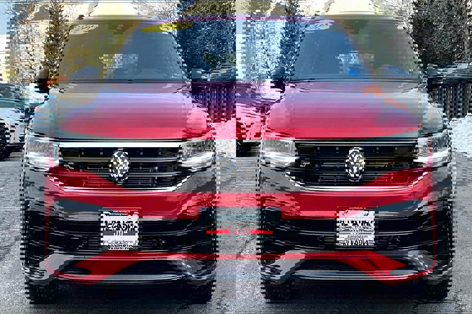 Used 2024 Volkswagen Tiguan SE R-Line image 3