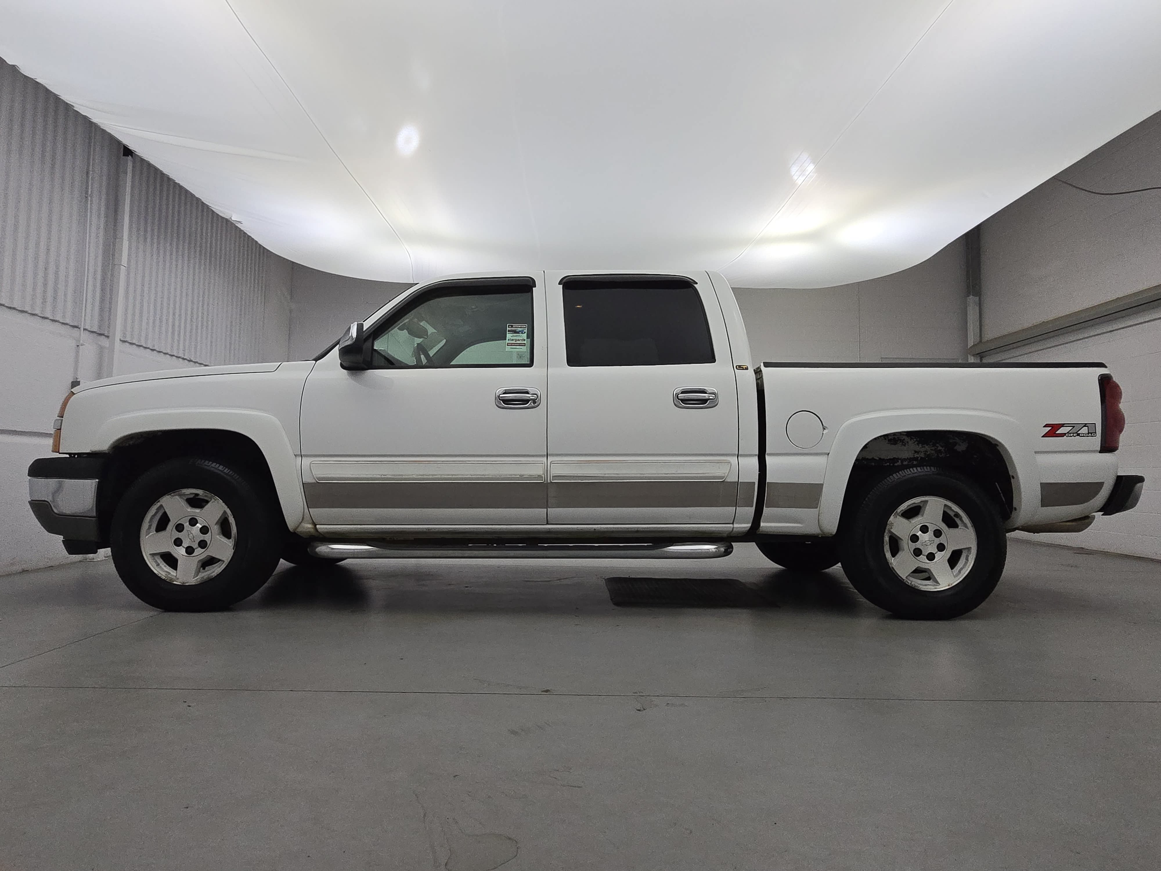 Used 2005 Chevrolet Silverado 1500 4x4 Crew Cab w/ Light Duty Power Package image 2