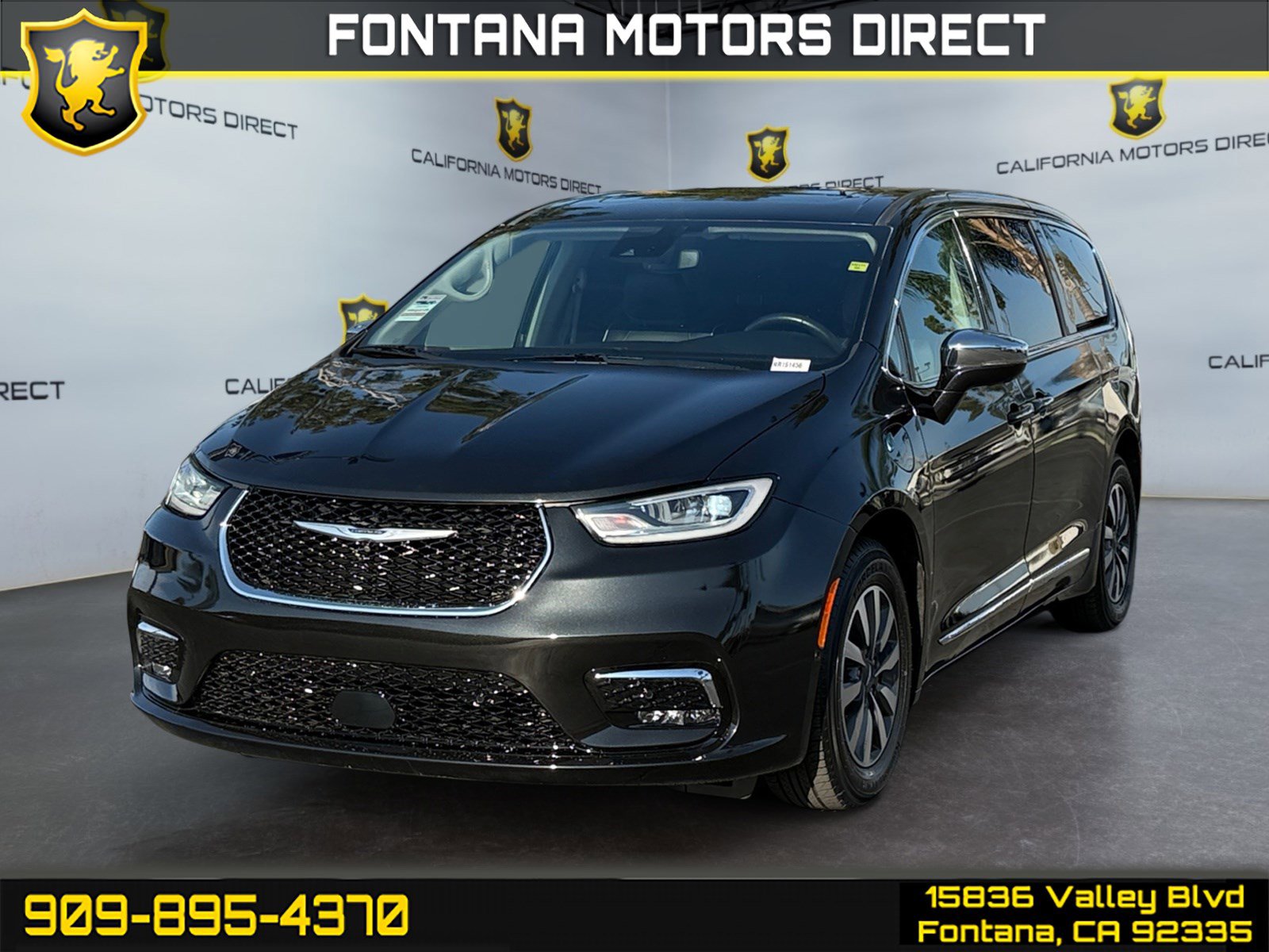 Used 2022 Chrysler Pacifica Limited w/ Uconnect Theater Family Group FWD image 1