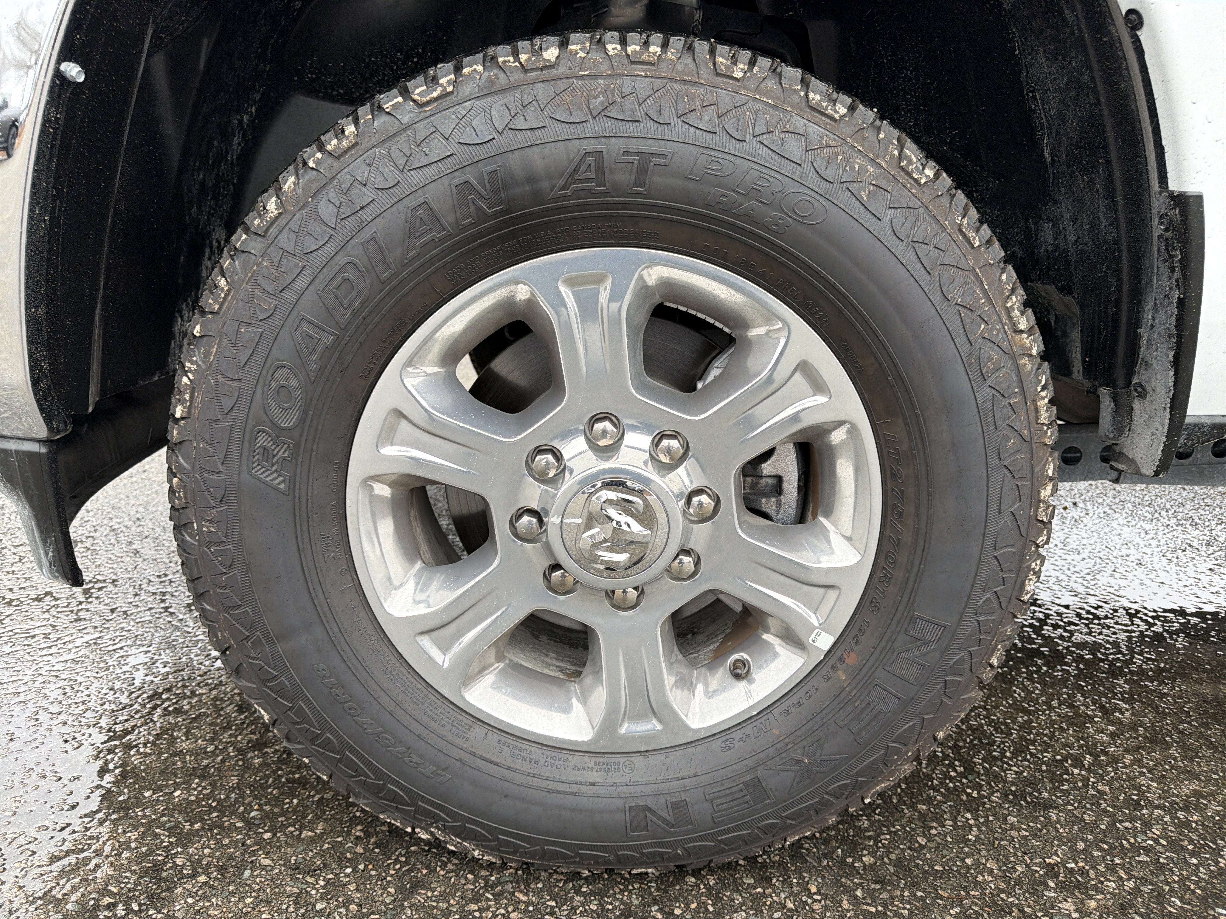 Used 2025 RAM 3500 Big Horn AWD/4WD image 34