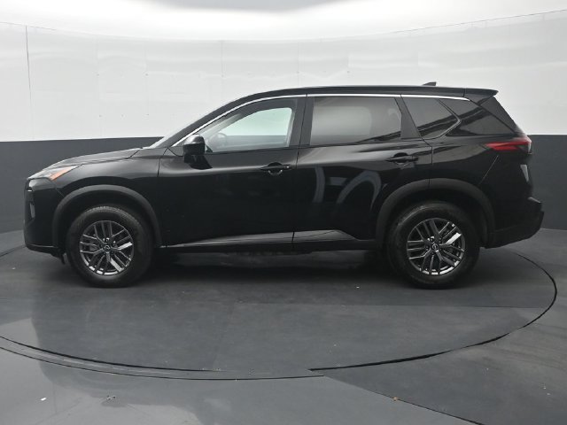 Used 2026 Nissan Rogue SV FWD image 4