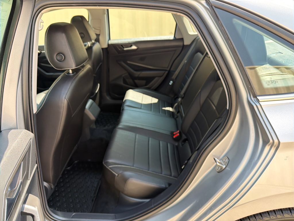 Used 2023 Volkswagen Jetta SE FWD image 23