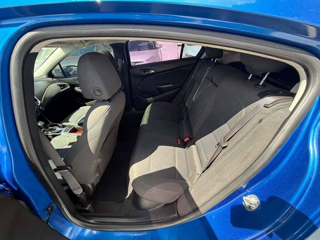 Used 2017 Chevrolet Cruze LT w/ Sun And Sound Package FWD image 16