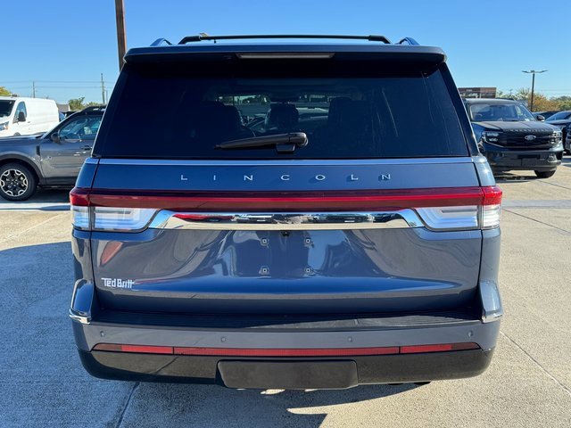 Used 2022 Lincoln Navigator Reserve image 9