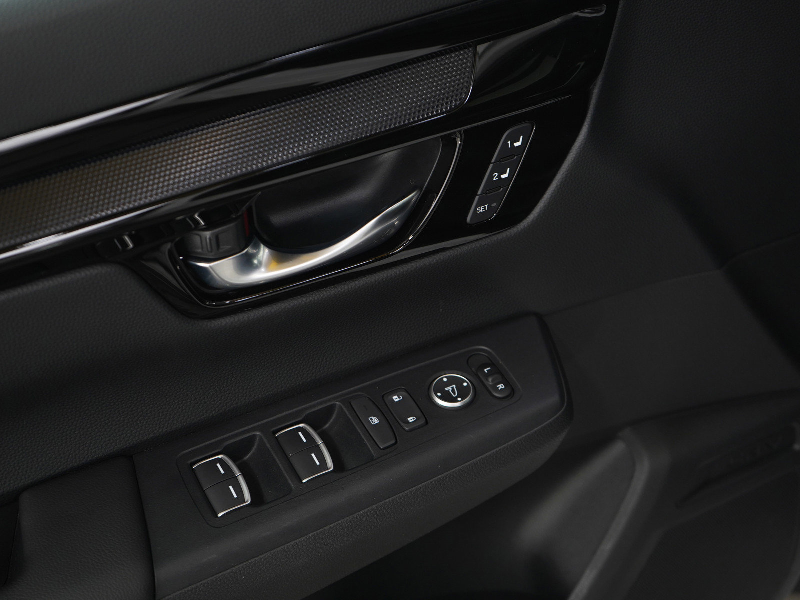 Used 2025 Honda CR-V Sport Touring image 21