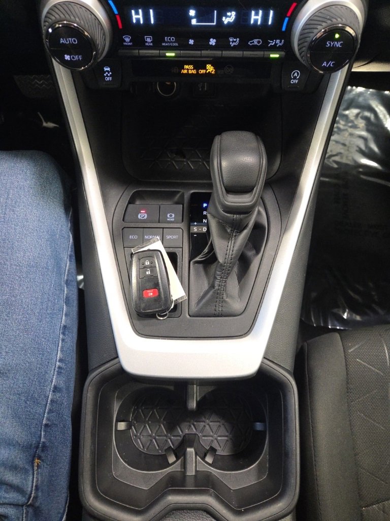 Used 2024 Toyota RAV4 XLE image 24