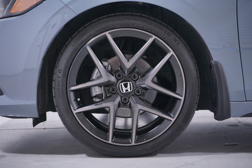 Used 2024 Honda Civic Sport Touring image 2