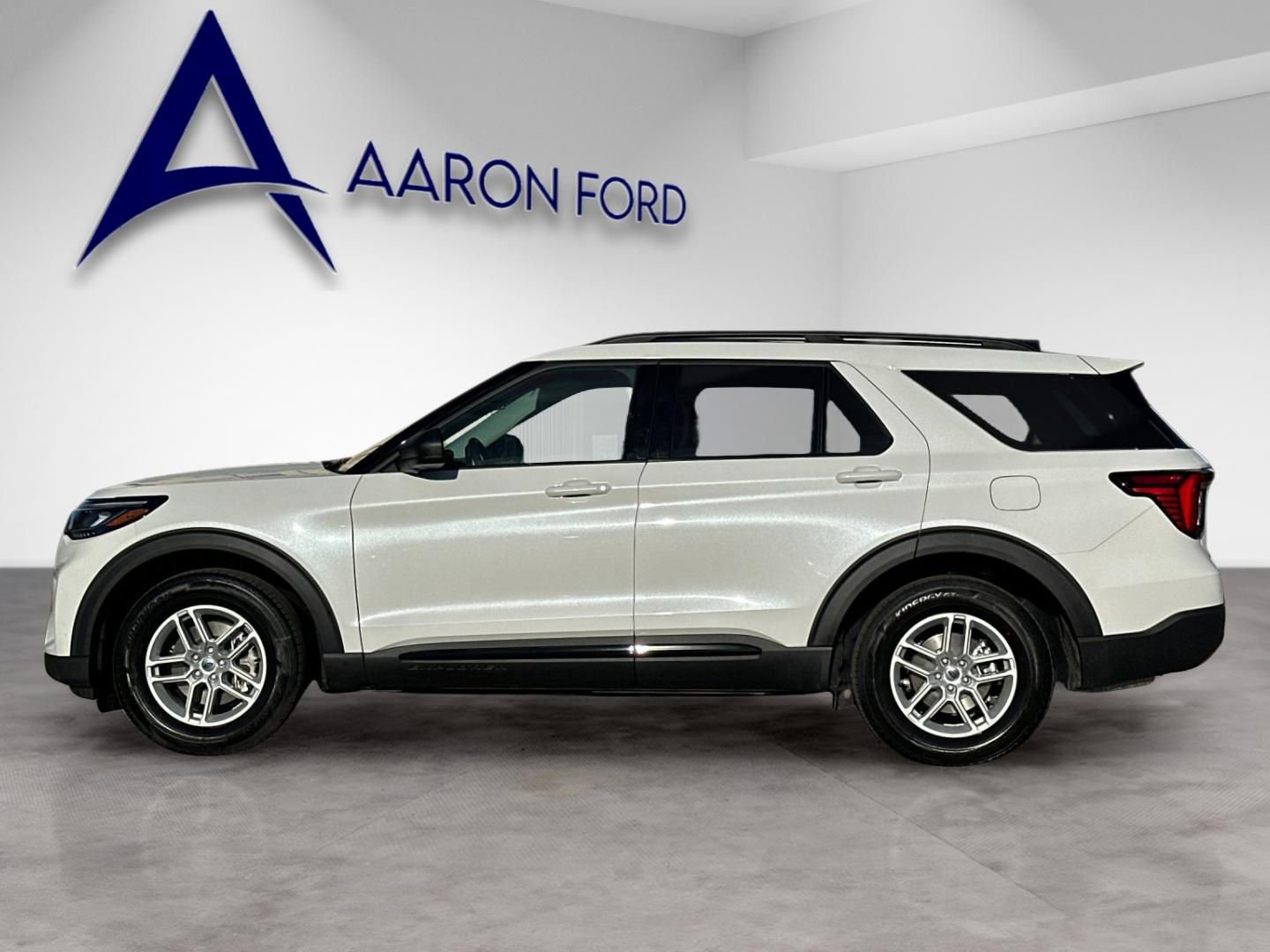New 2026 Ford Explorer Active w/ Active Comfort Package image 3