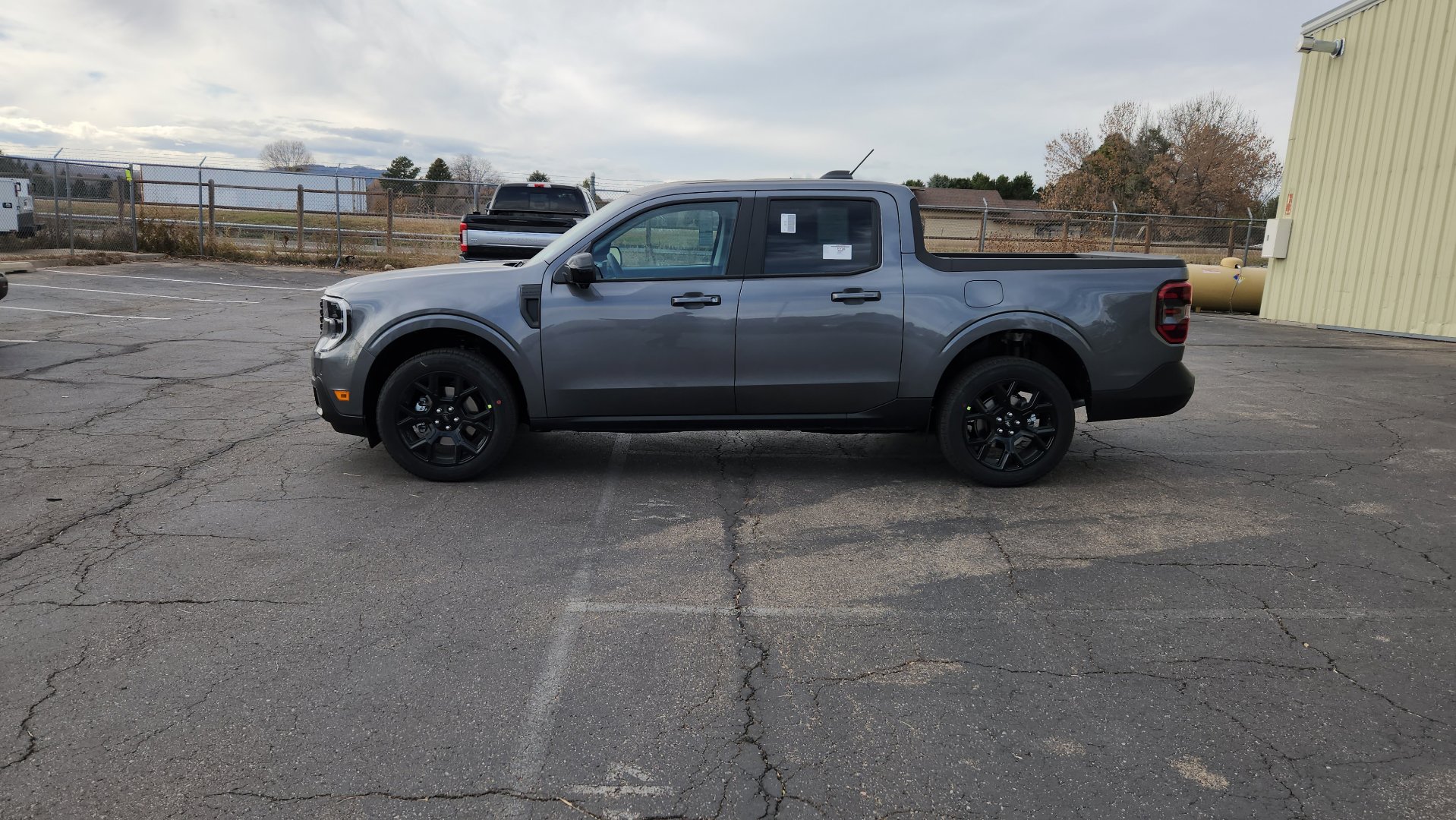 New 2025 Ford Maverick Lariat w/ Black Appearance Package image 5