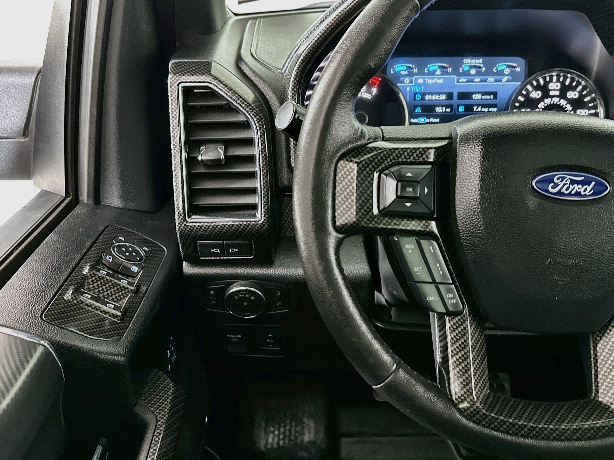 Used 2018 Ford F150 Lariat w/ Equipment Group 502A Luxury AWD/4WD image 10