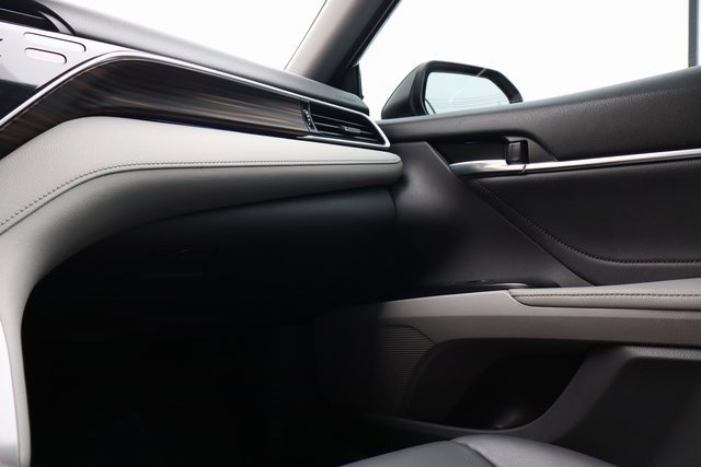 Used 2018 Toyota Camry XLE image 37