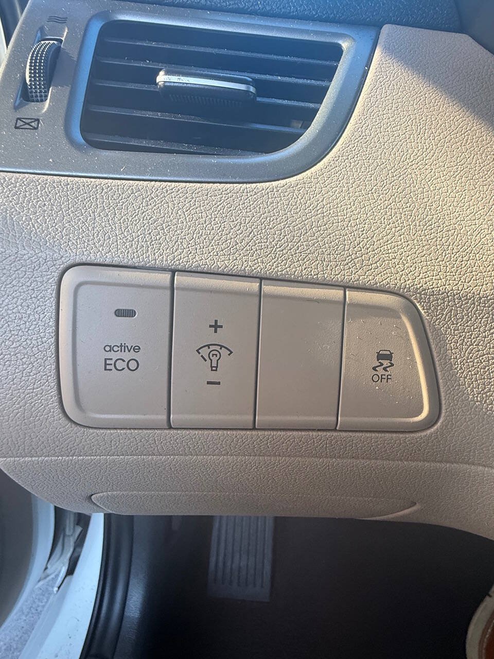 Used 2016 Hyundai Elantra Value Edition FWD image 30