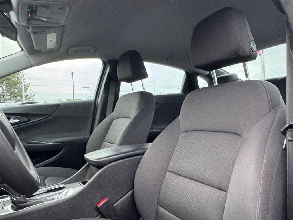 Used 2019 Chevrolet Malibu LT w/ Driver Confidence Package FWD image 15