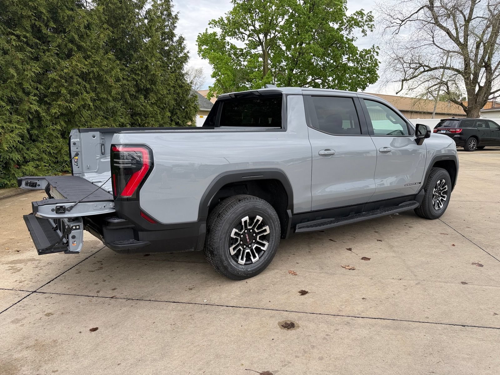New 2026 GMC Sierra EV Elevation AWD/4WD image 34