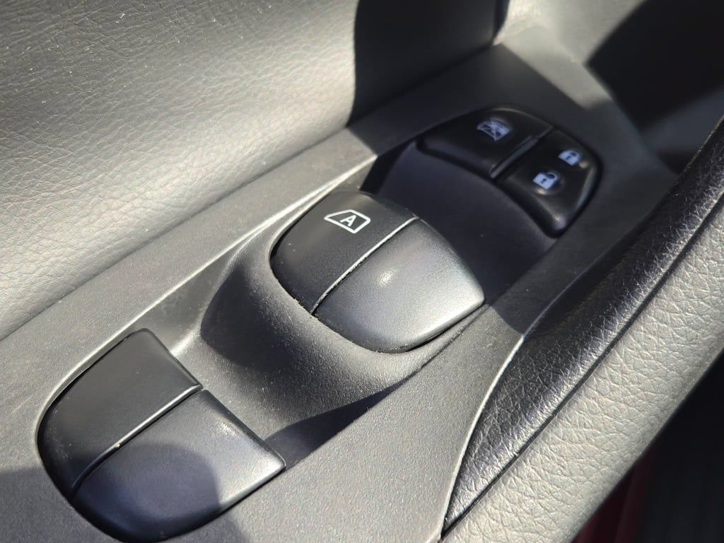 Used 2018 Nissan Altima 2.5 SR FWD image 25