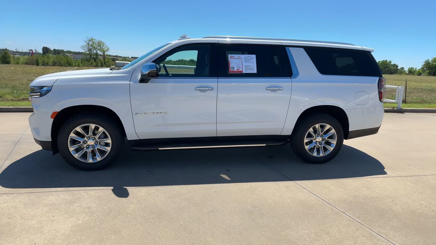 Used 2024 Chevrolet Suburban Premier RWD image 6