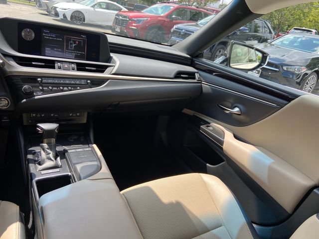Used 2019 Lexus ES 350 w/ Premium Package FWD image 16