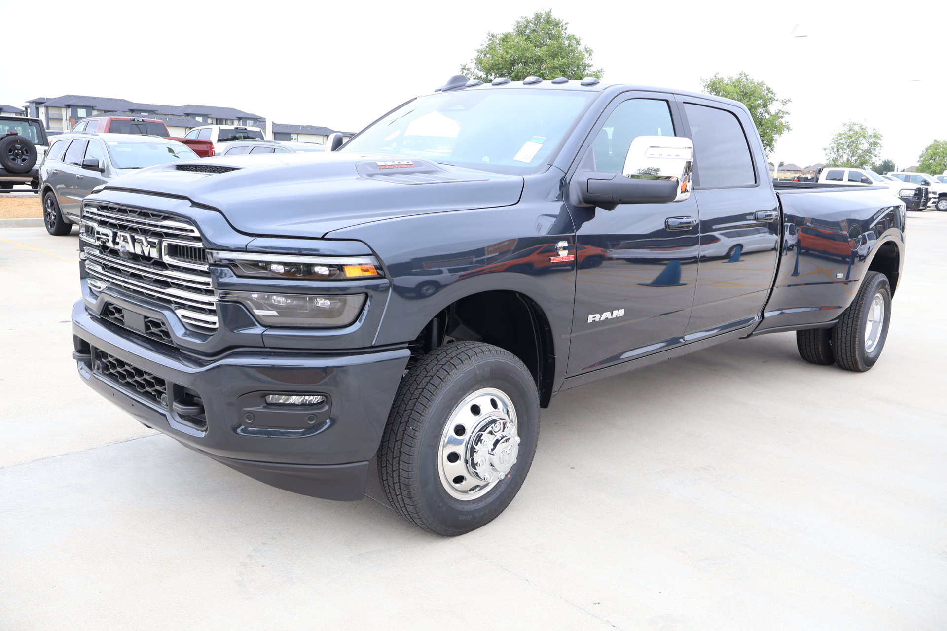 New 2026 RAM 3500 Laramie w/ Max Tow Package AWD/4WD image 11