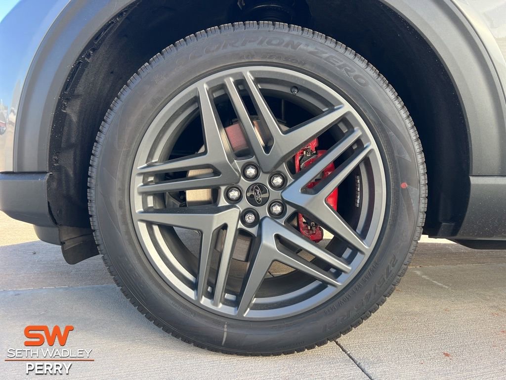 New 2026 Ford Explorer ST-Line w/ ST-Line Street Pack image 6