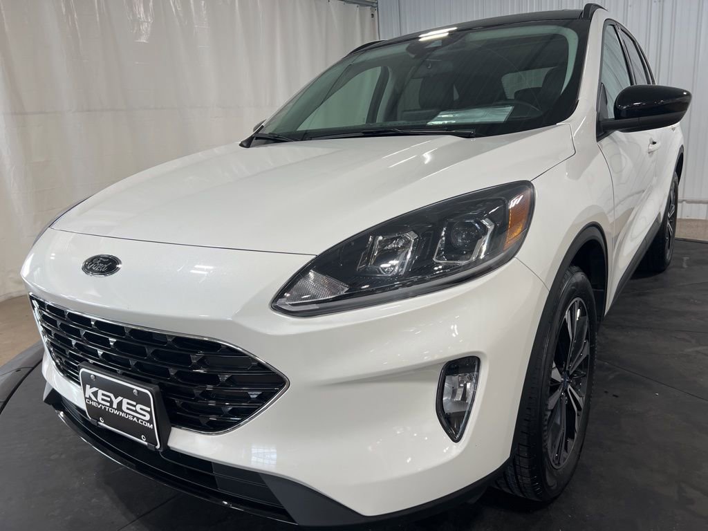 Used 2022 Ford Escape SEL w/ SEL Stealth AWD Package image 14