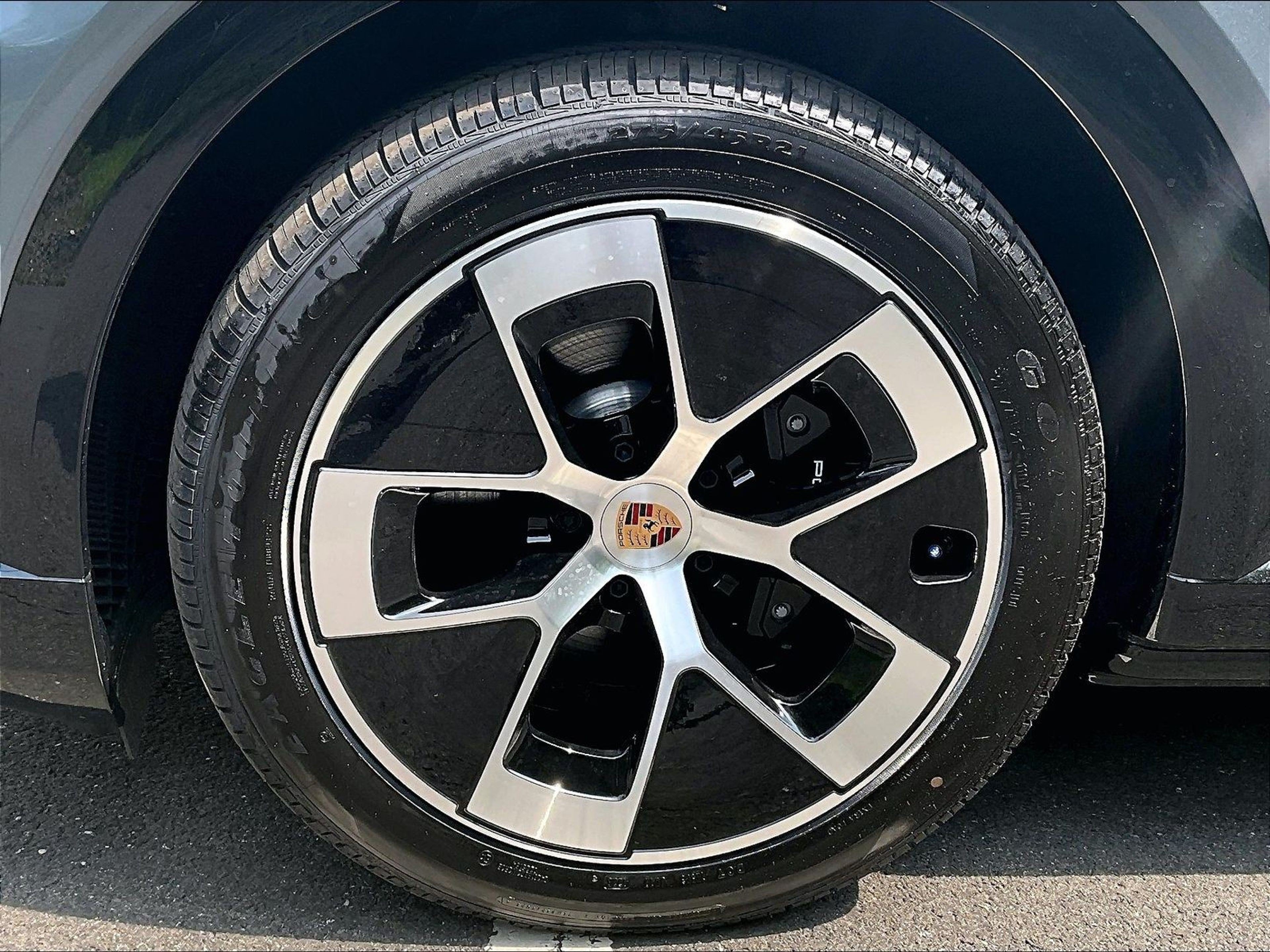New 2026 Porsche Cayenne Electric AWD/4WD image 13