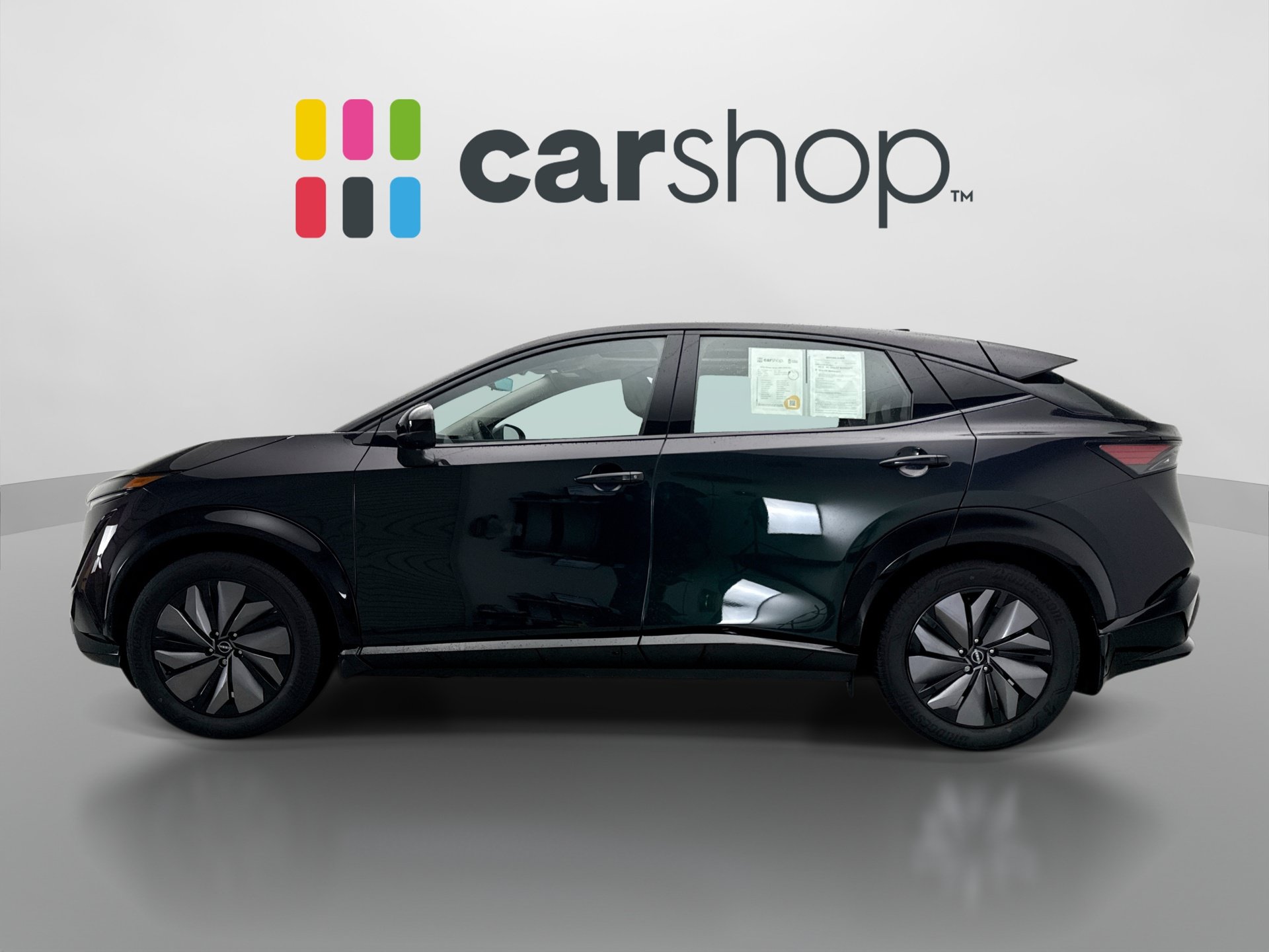 Used 2024 Nissan Ariya AWD image 2