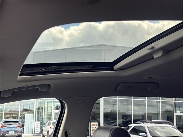 Used 2020 Buick Enclave Avenir w/ Avenir Technology Package AWD/4WD image 19