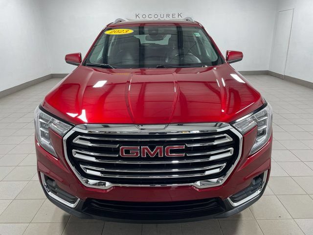 Used 2023 GMC Terrain SLT AWD/4WD image 2