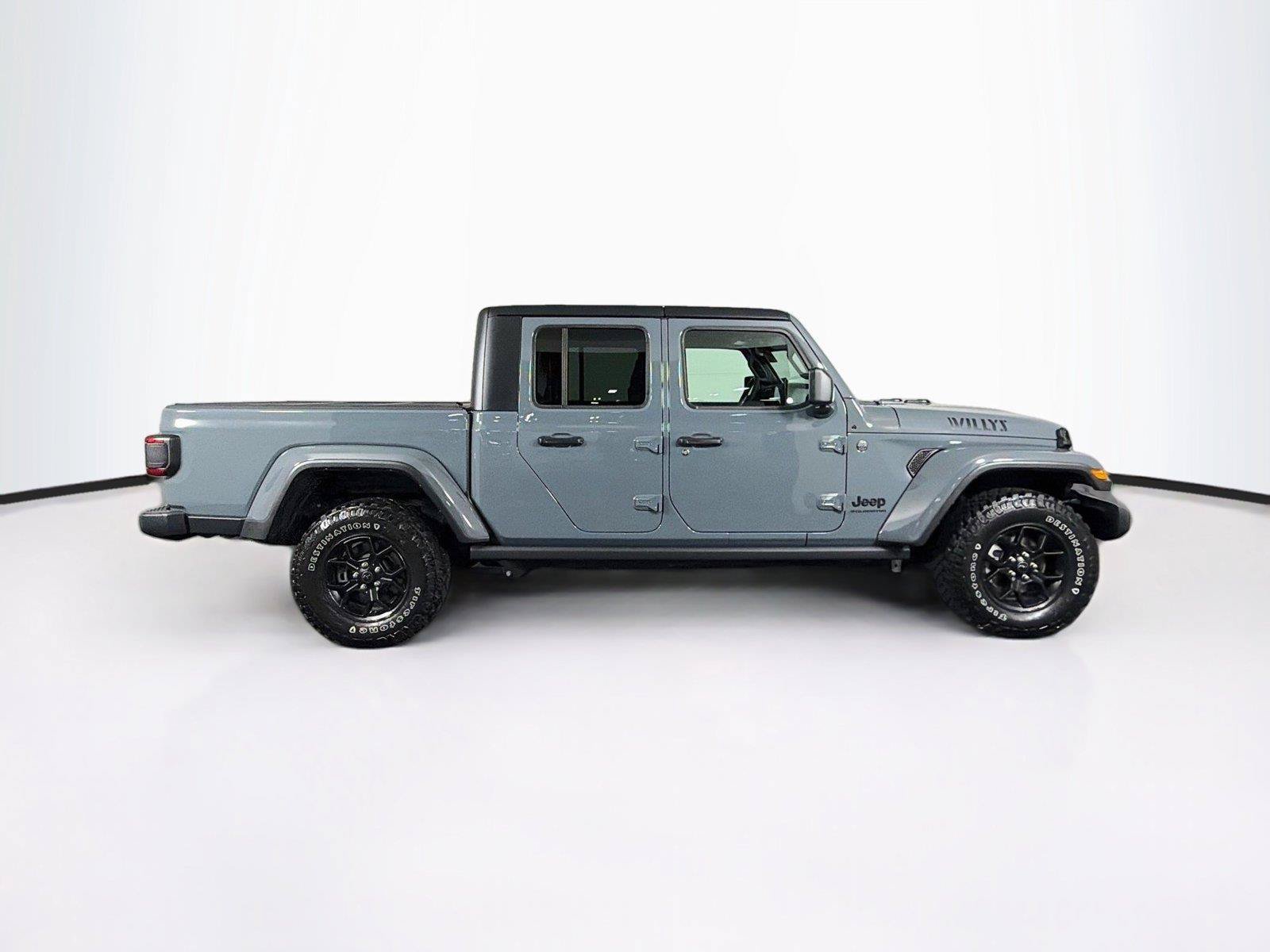 Used 2025 Jeep Gladiator Sport AWD/4WD image 12