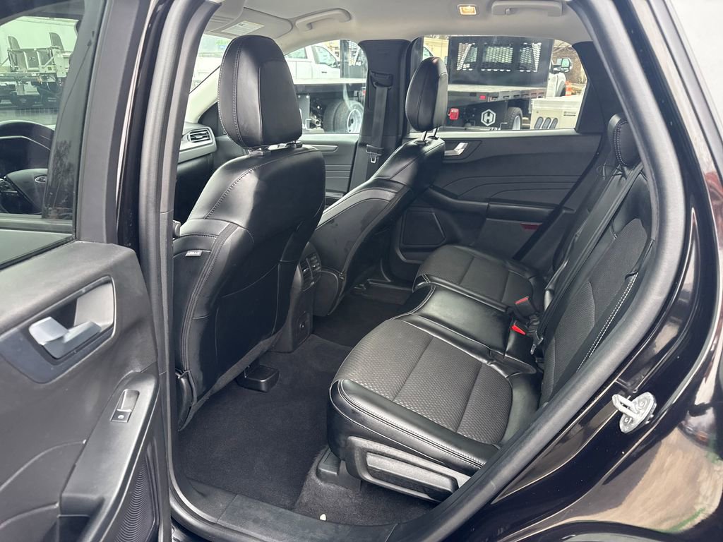 Used 2023 Ford Escape SE image 14