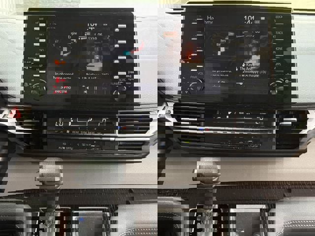 Used 2021 Toyota Sienna LE FWD image 17