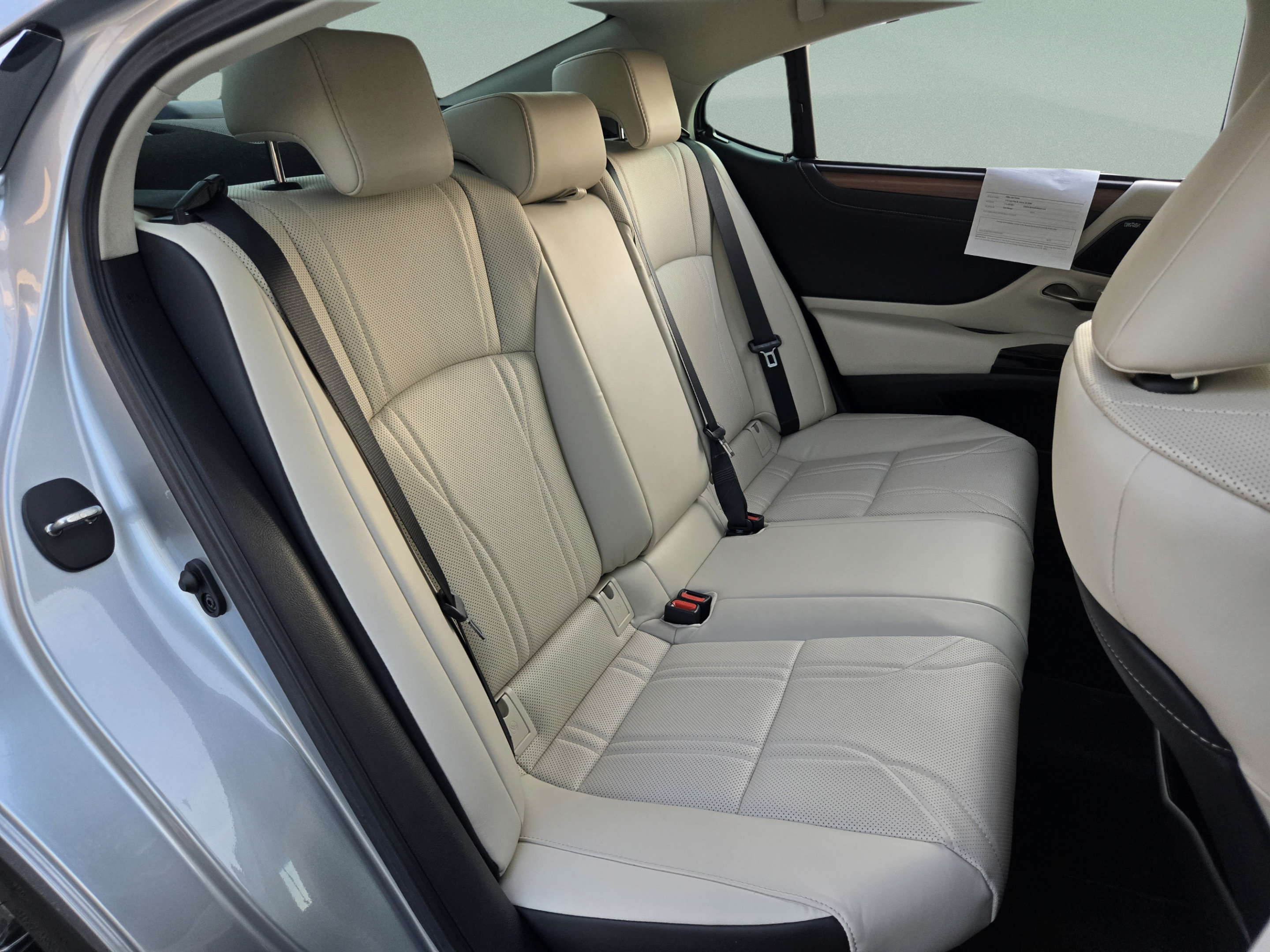 Certified 2025 Lexus ES 300h Ultra Luxury w/ Accessory Package (Z2) FWD image 27