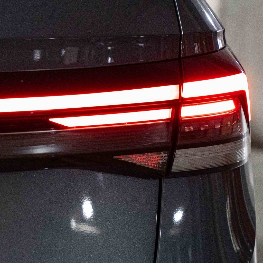 New 2026 Volkswagen Taos SE image 7