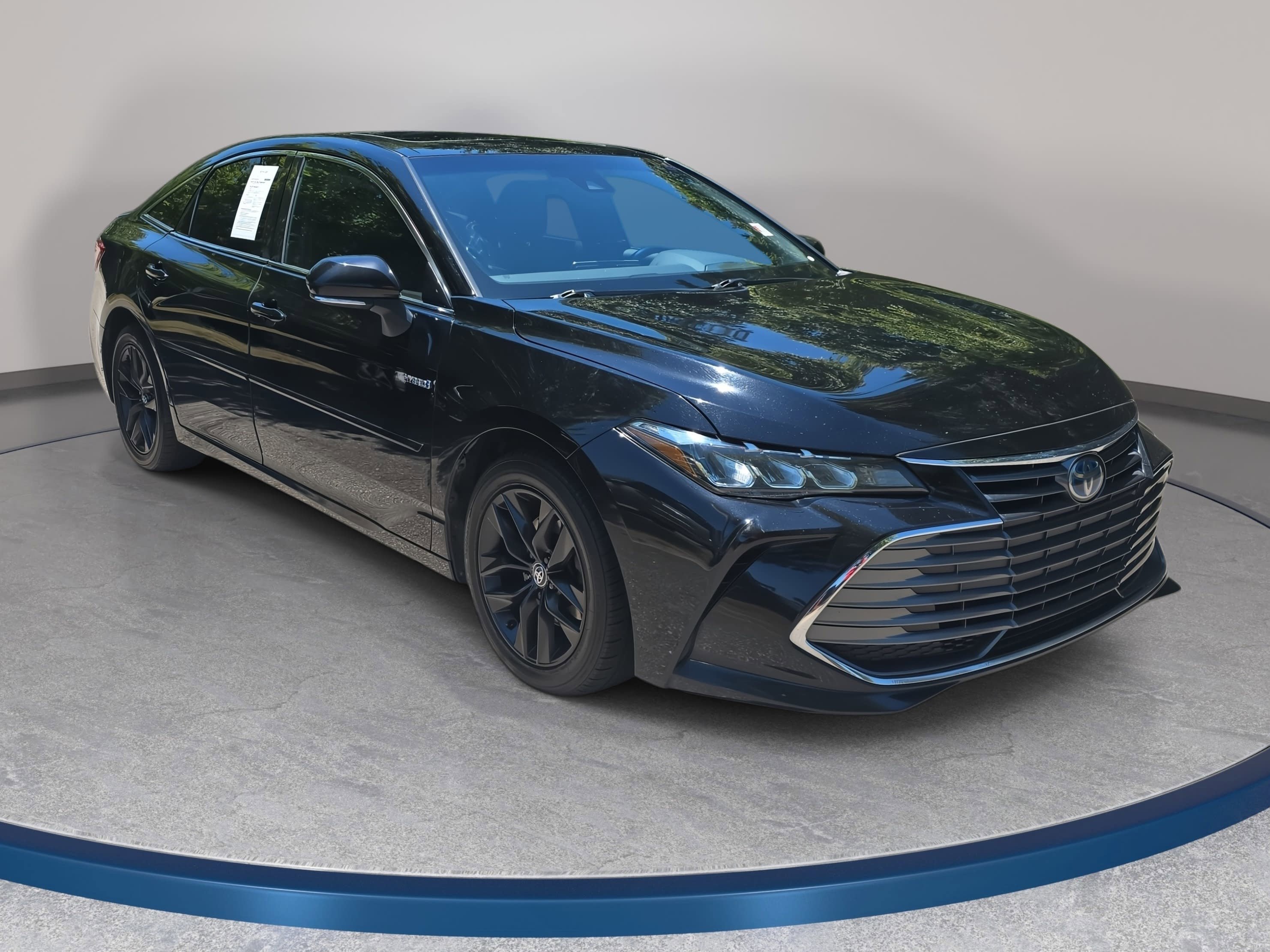 Used 2019 Toyota Avalon XLE w/ Moonroof Package FWD image 3