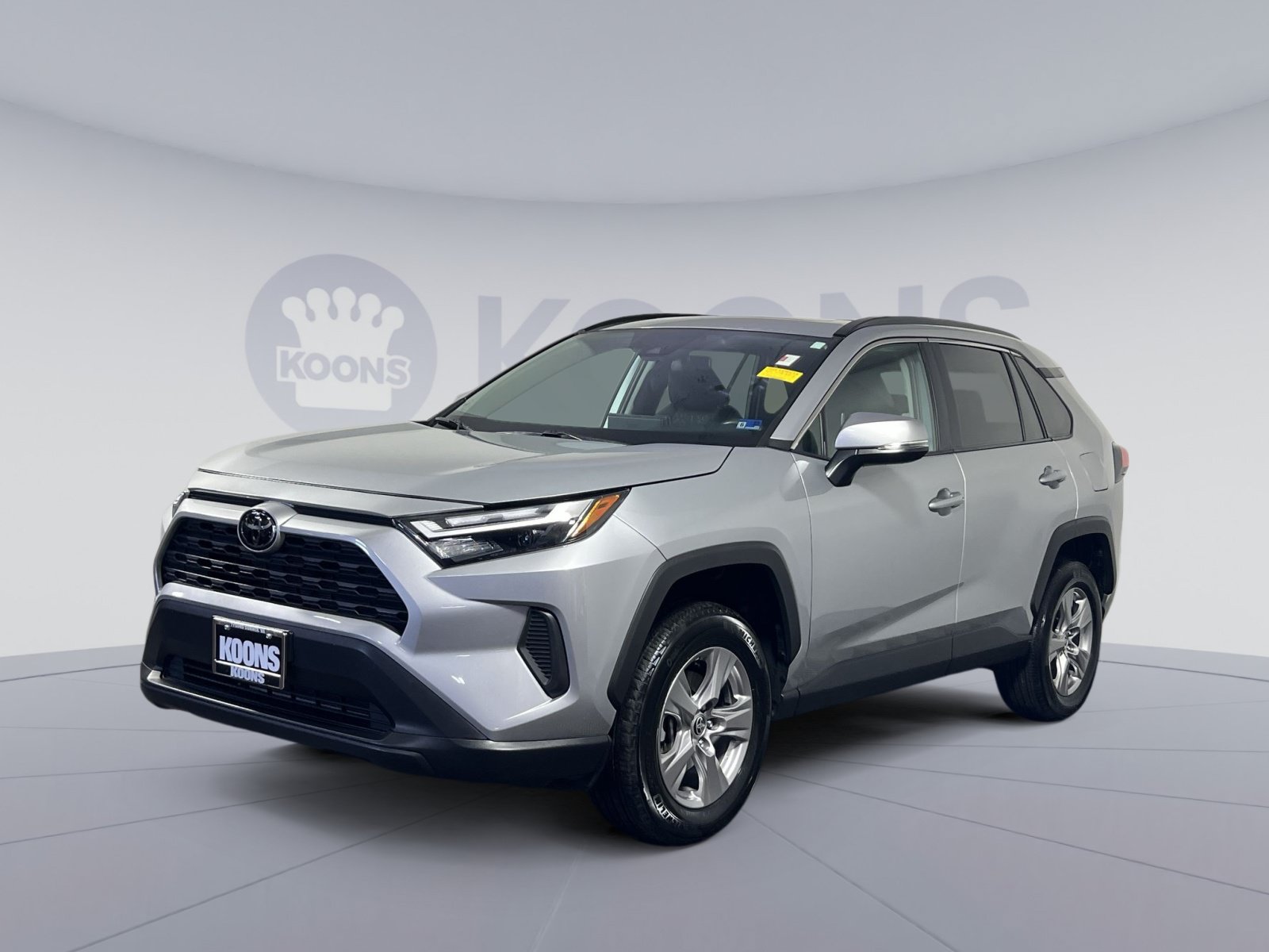 Used 2025 Toyota RAV4 XLE w/ Convenience Package AWD/4WD image 5