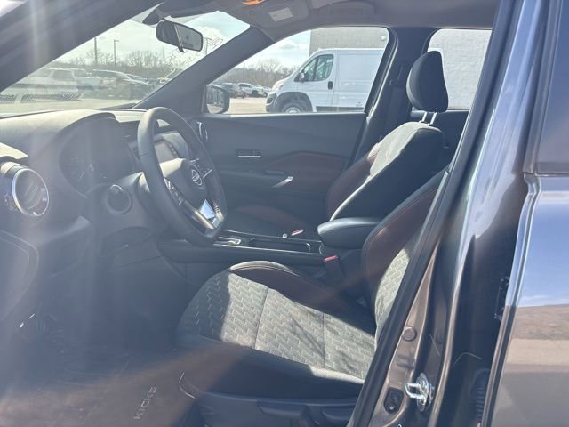 Used 2024 Nissan Kicks SR image 20