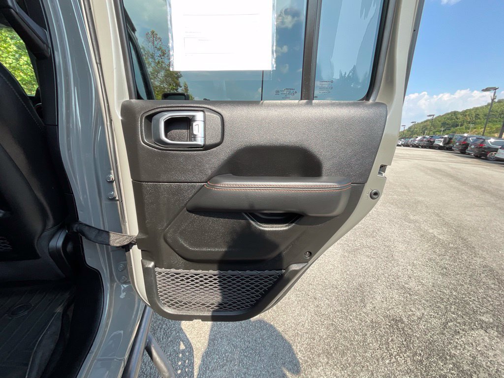 Used 2022 Jeep Gladiator Mojave w/ LED Lighting Group AWD/4WD image 23