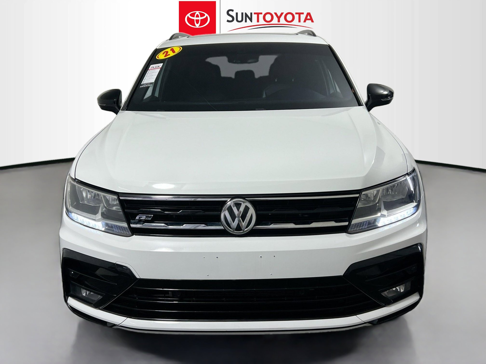 Used 2021 Volkswagen Tiguan SE R-Line image 10