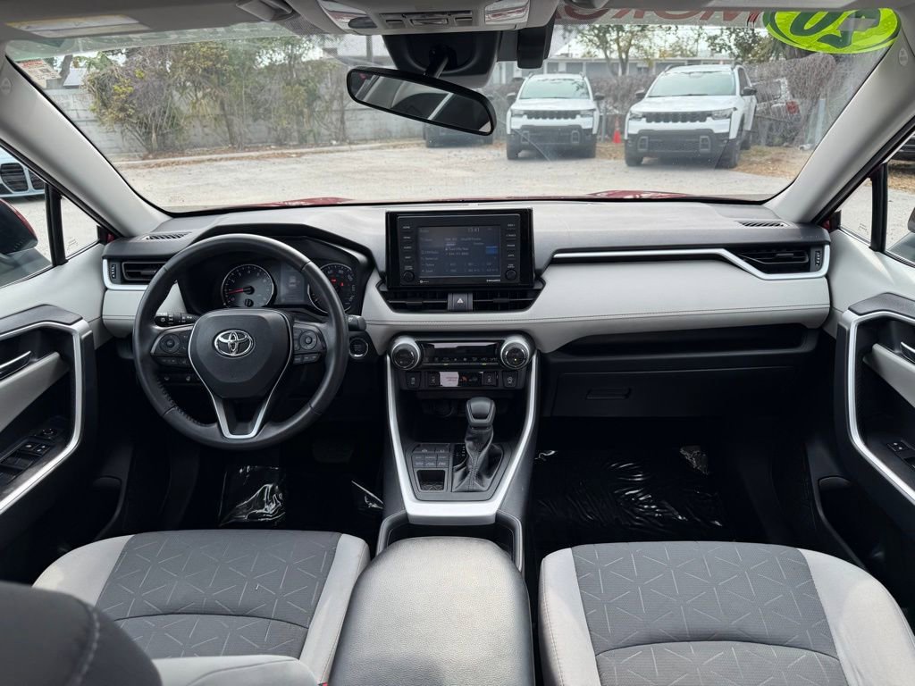 Used 2020 Toyota RAV4 XLE w/ Convenience Package image 33