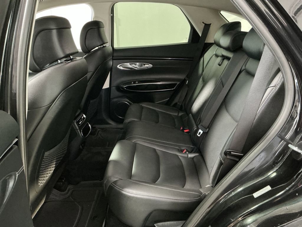 Used 2023 Genesis GV70 2.5T w/ Cargo Package image 31