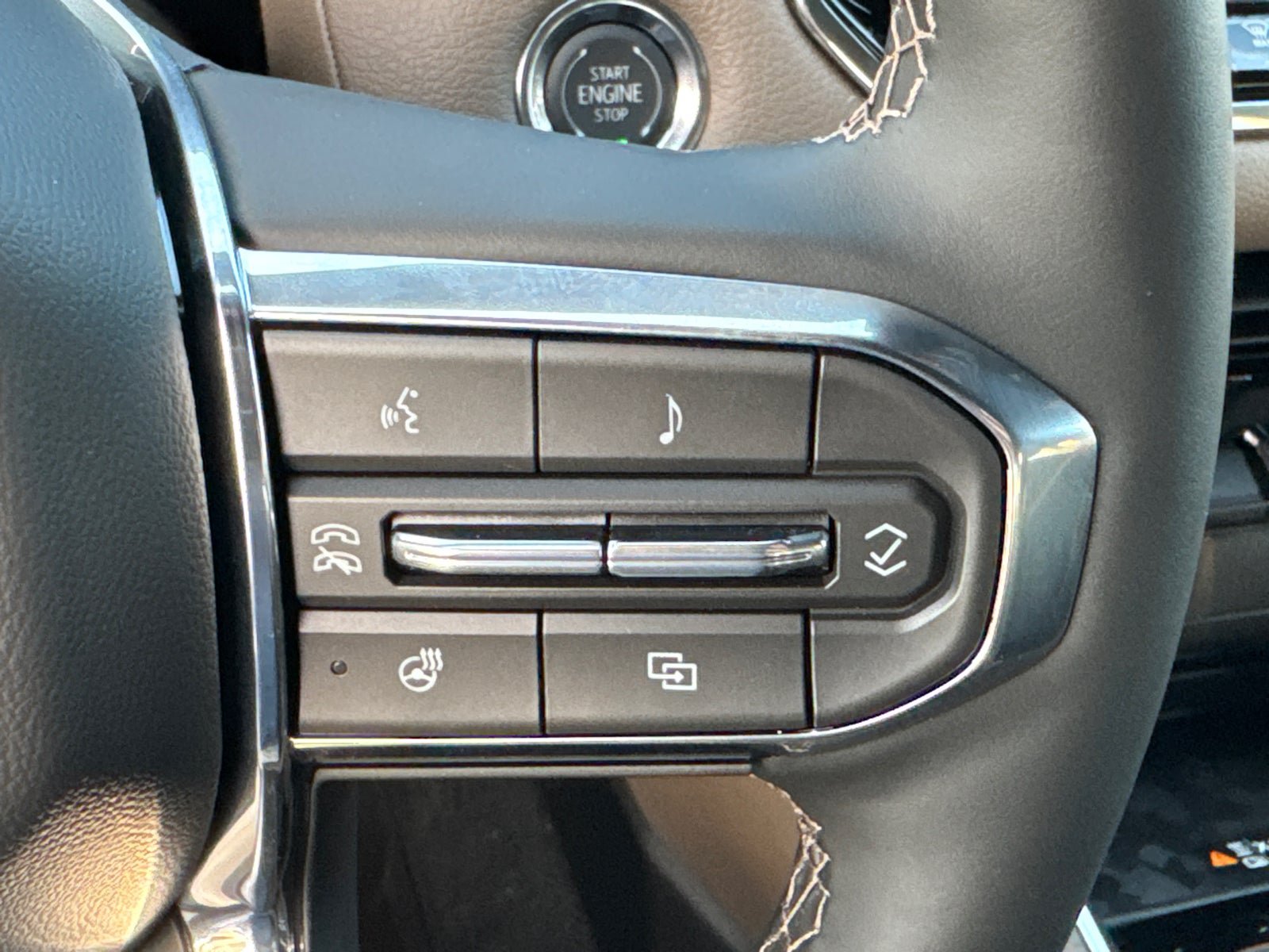 Used 2026 GMC Canyon Denali AWD/4WD image 32