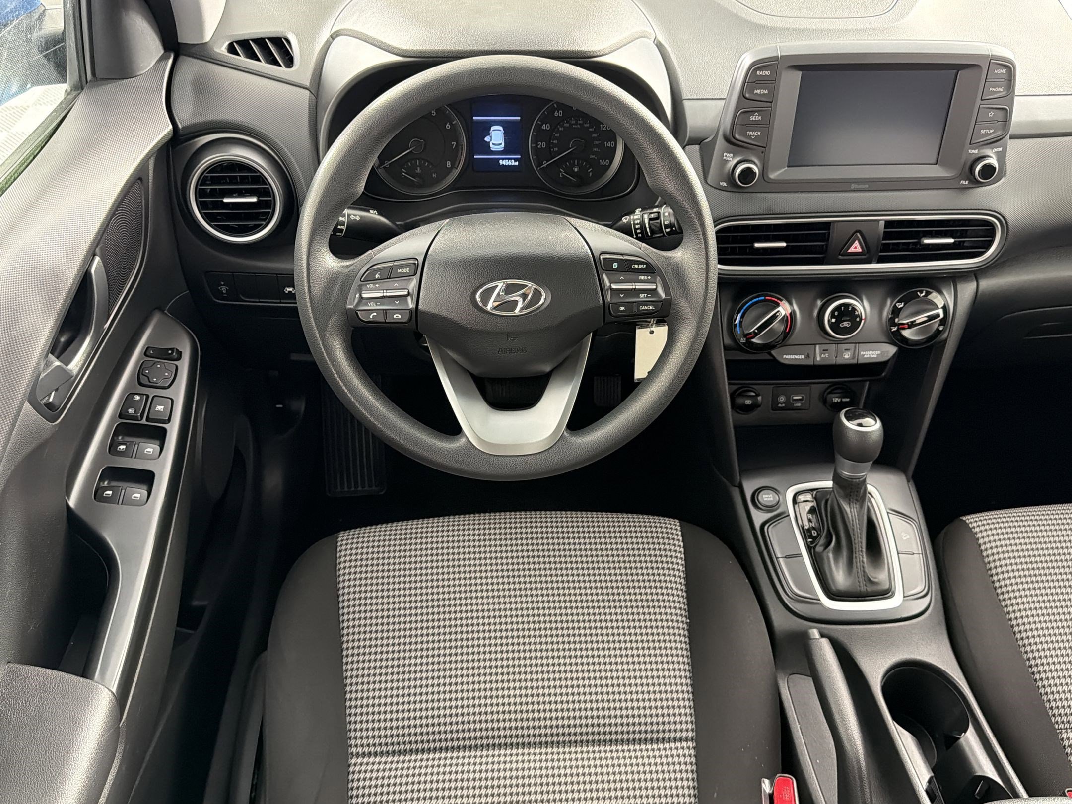 Used 2021 Hyundai Kona SE FWD image 25