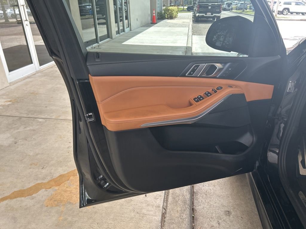 Used 2023 BMW X5 sDrive40i w/ M Sport Package RWD image 8