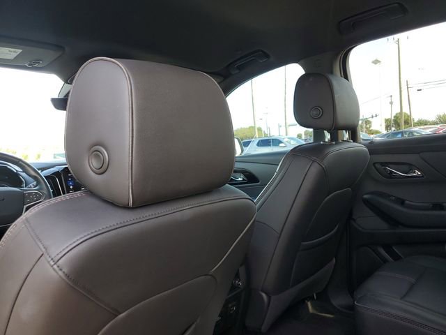 Used 2023 Chevrolet Traverse RS image 12